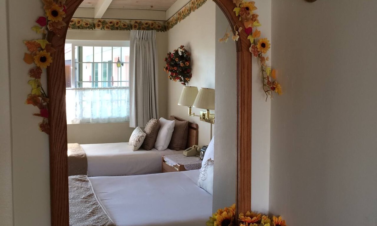 Morro Bay Hotel | Sundown Inn