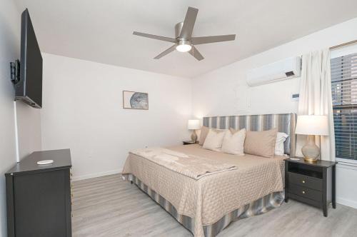 Wright Apartment | Sunny Haven: 1BR Townhome in Fort Walton