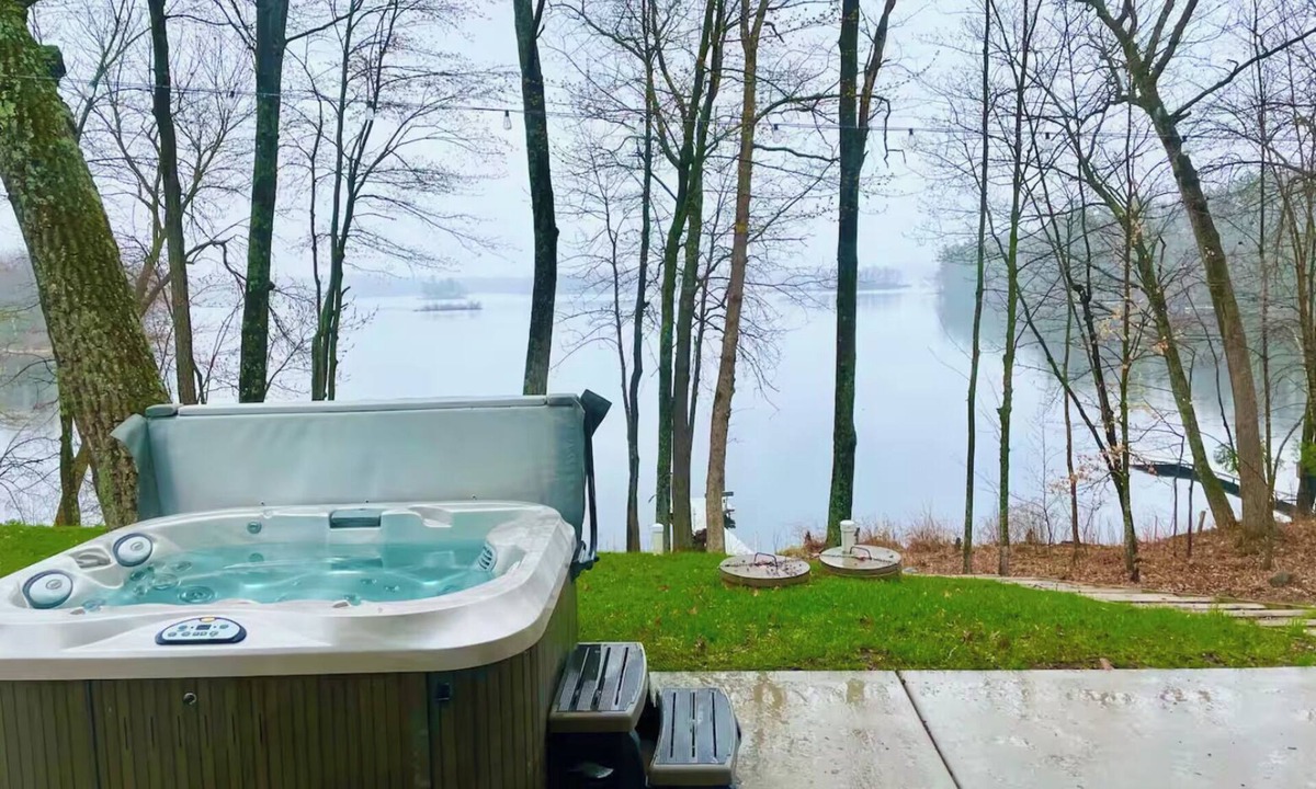 Chetek Cabin | Sunrise Chalet on Potato Lake - Water Front - Dock - Game Room - Hot Tub