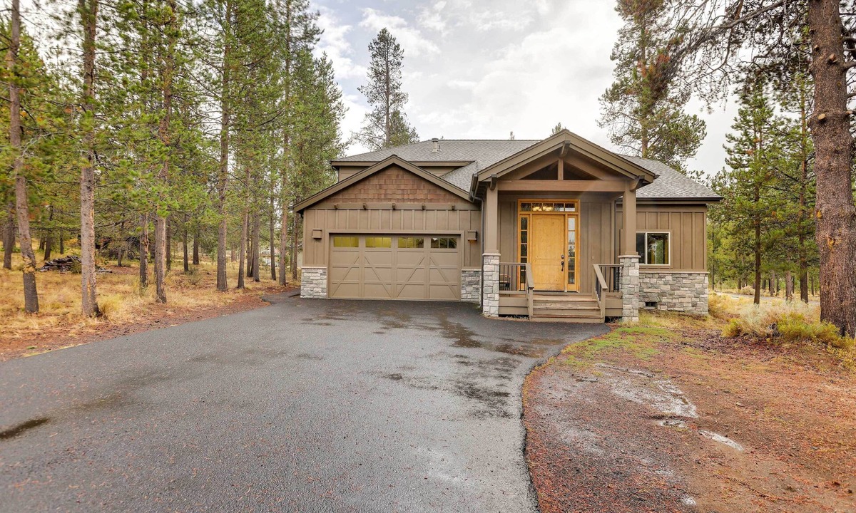 Sunriver House | Sunriver Group Getaway: Explore Deschutes Forest!