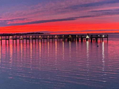 Navarre Beach Apartment | Sunset Harbor Palms 1-205, pool, fishing pier 2 guests