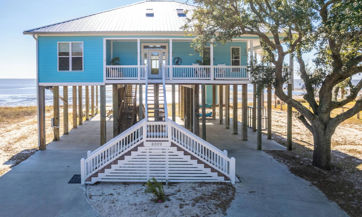 Ocean Springs House | Sunset View Beach House in Ocean Springs - Beachfront property