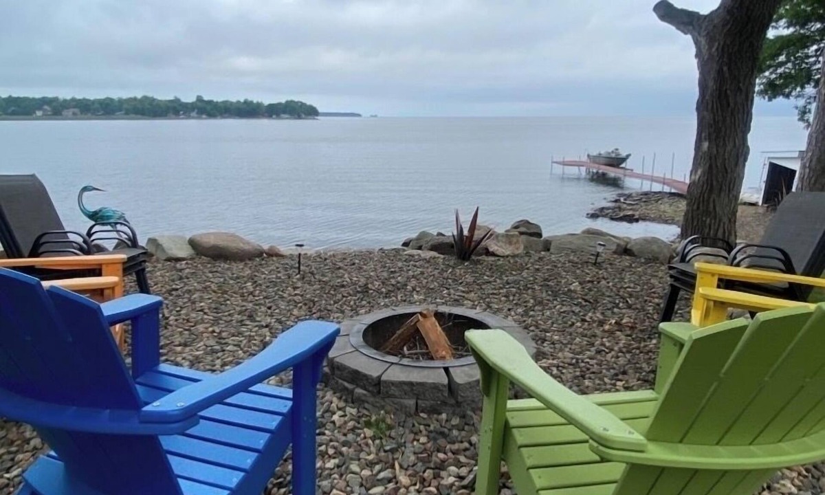 Isle House | Sunset View Getaway-Mille Lacs 3 Bedroom Home