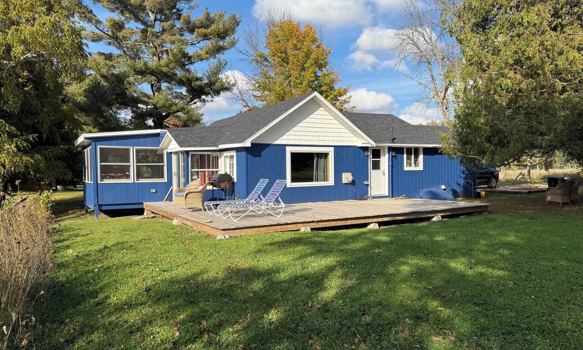 McMillan Cottage | Swimming, Snowmobiling, Serenity! Lakefront Cottage on Big Manistique Lake