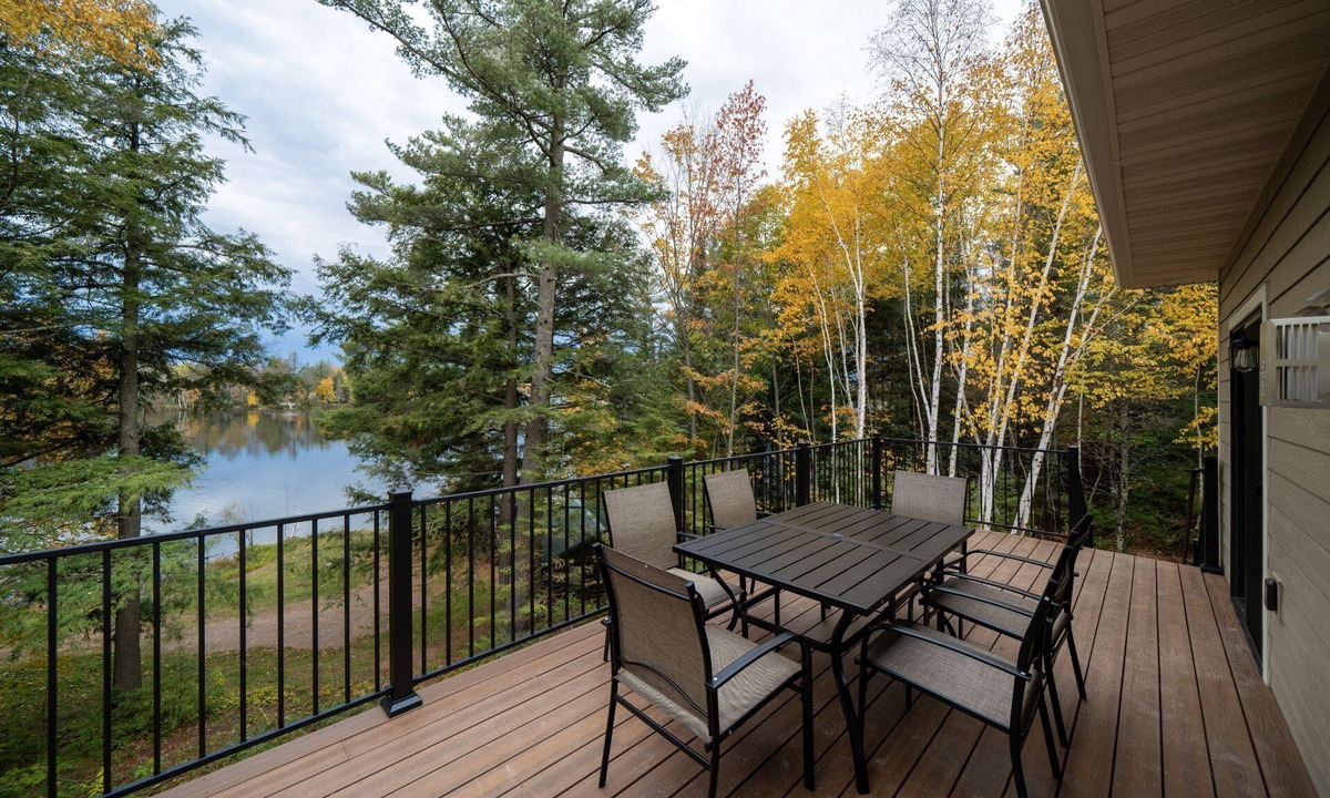 Cable House | Telemark Point Deluxe Lakefront Duplex - 4br/2ba