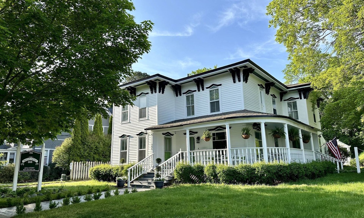 Charlevoix Bed & Breakfast | The Belvedere B&B