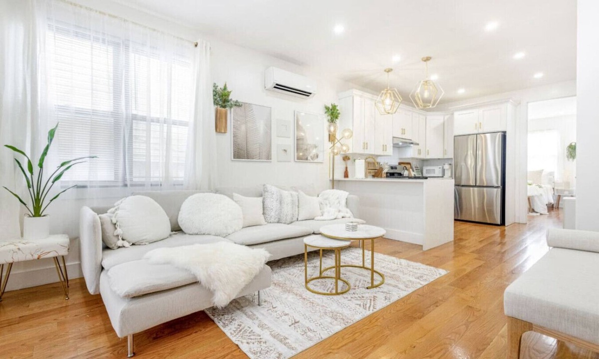 East New York House | The Botanical Garden Unit I 3 BD 2 BA|Free Parking