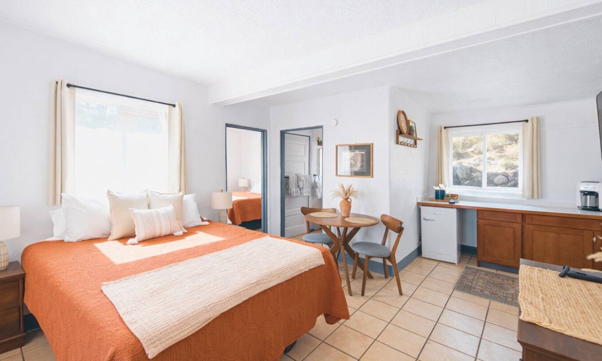 Truth or Consequences Cabin | The Bungalow - 2 Queen Beds