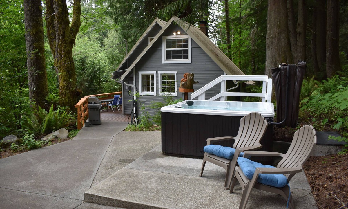 Ashford Cabin | The Cornerstone Cabin - Mount Rainier