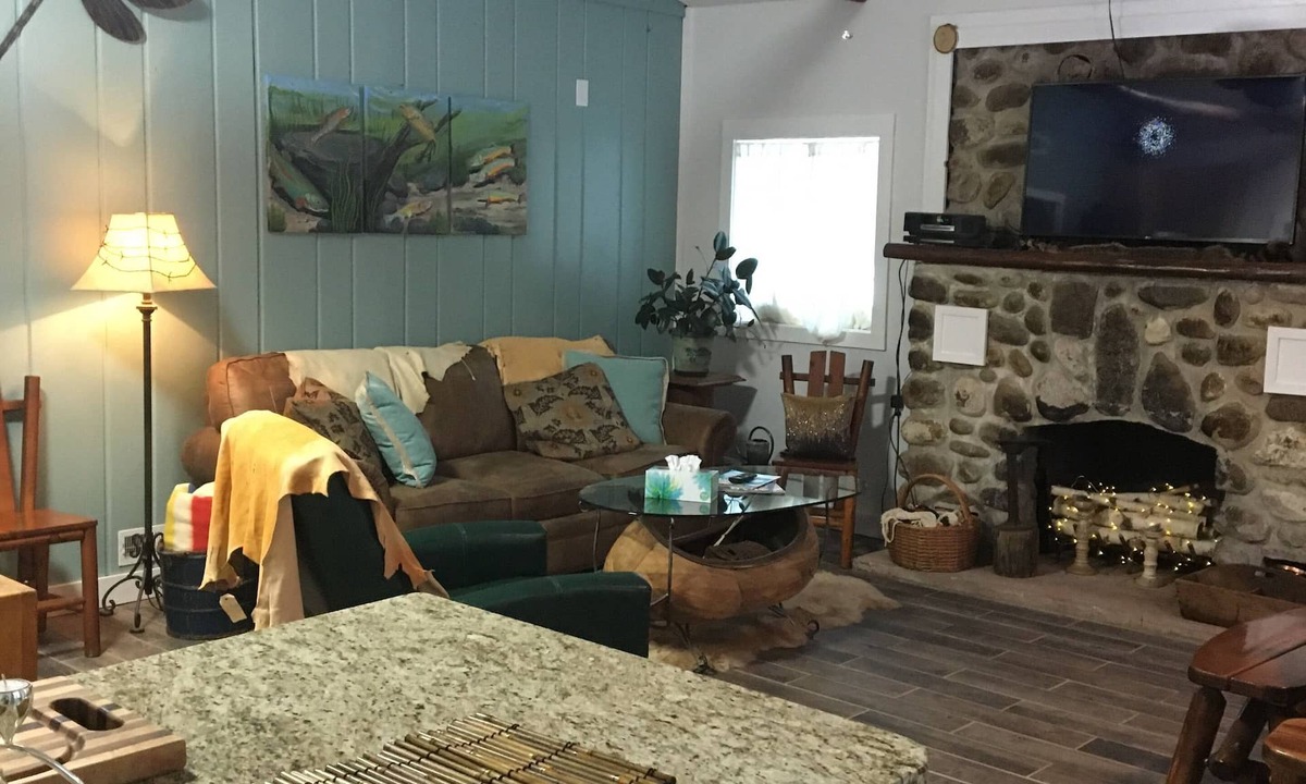 Baldwin House | The Hancock Hideaway