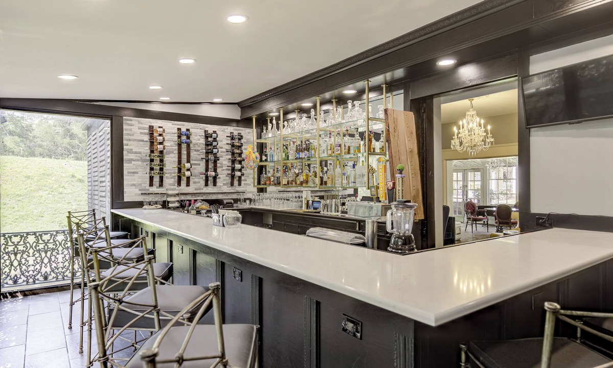 Vicksburg House | The Inn at Cedar Grove