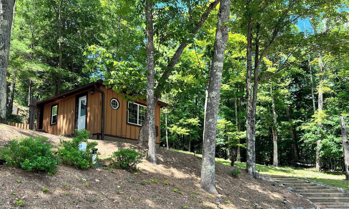 Eagle River Cabin | The Mini on Catfish Lake