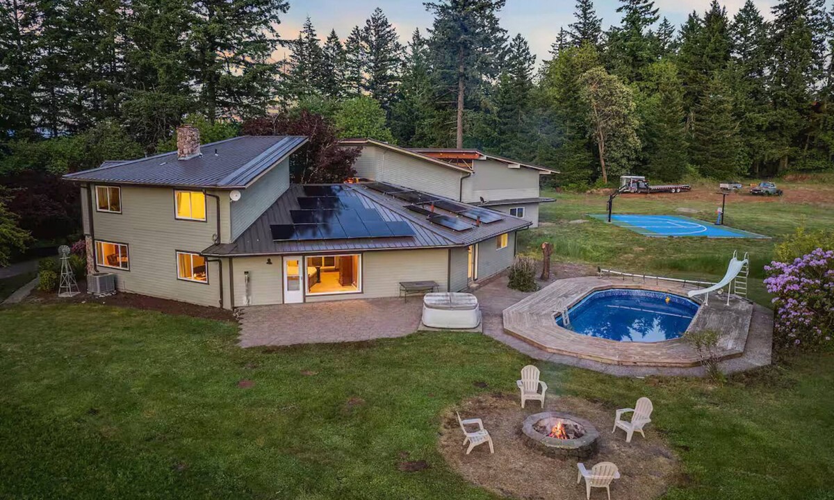 Cornelius House | The Octagon Family Retreat