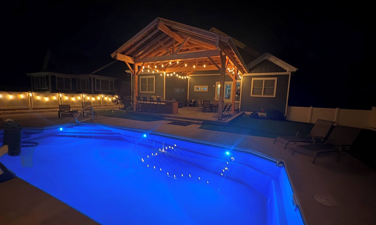 West Wing Estates House | The Pavilion at South Haven: Poolside Oasis & Steps to Private Beach!