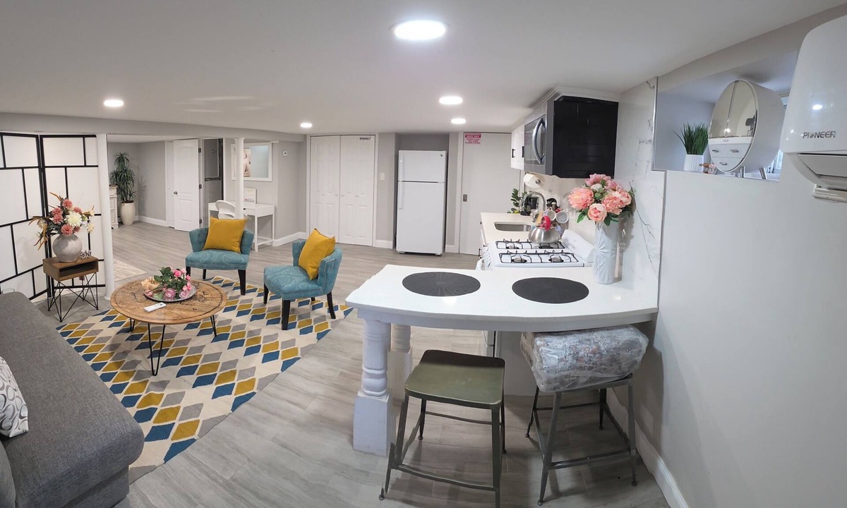 West Hempstead Apartment | The Q Place ~Very cozy and private retreat Estudio/apartment~