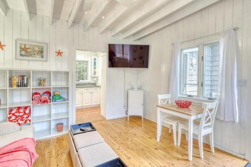 Ocean Bay Park House | The Surfcomber Unit 2
