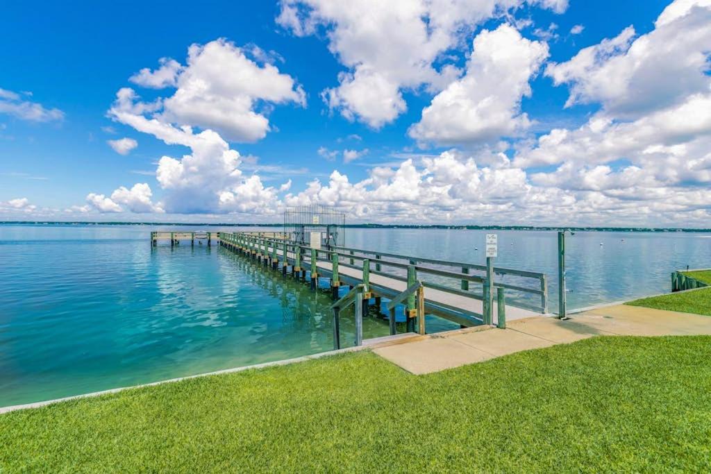 Navarre Beach Apartment | Third-Floor Studio with Shared Pool Sound View High-Speed WiFi & Central AC