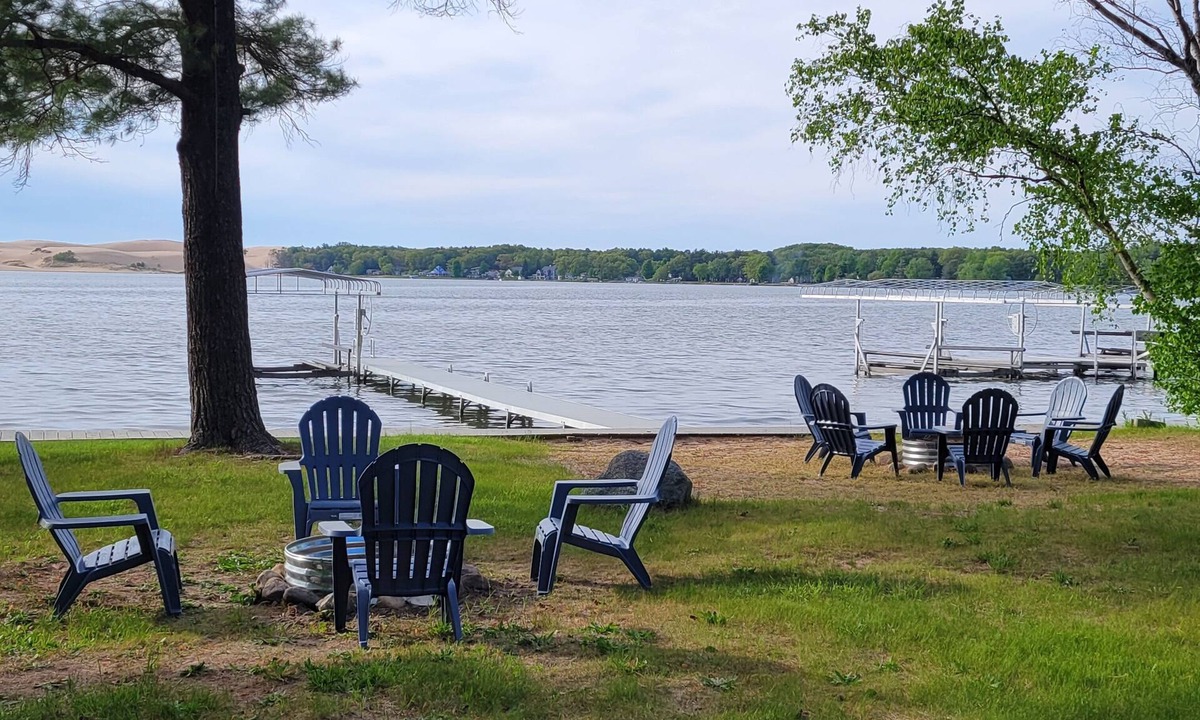 Silver Lake House | Three Lovely Cottages On One Lakefront Property ~ Sleeps 22!