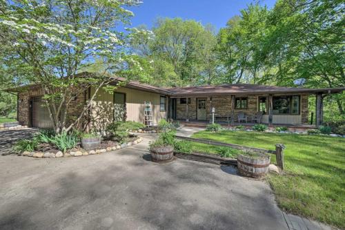 Three Oaks House | Three Oaks Escape