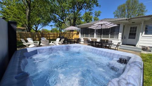 Three Oaks House | Three Oaks Retreat