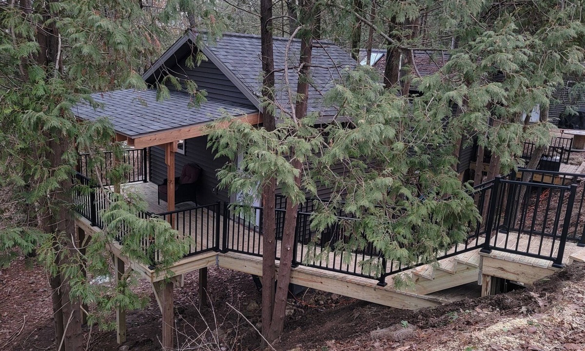 Elba Cabin | Tiny Treehouse Cabin | Bluff Woodlands #1