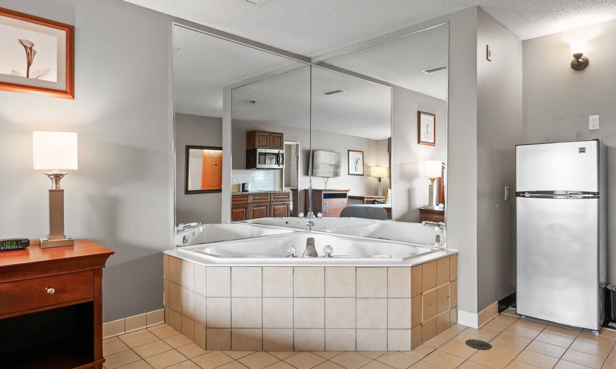 Chaska Hotel | TownSquare Place