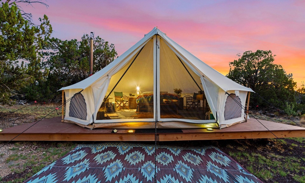 Valle Cabin | Tranquil Bell Tent Nature Escape