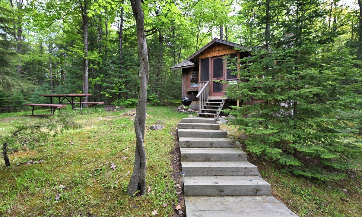 Drummond Apartment | Tri-Lakes Hideaway on Lake Wilipyro