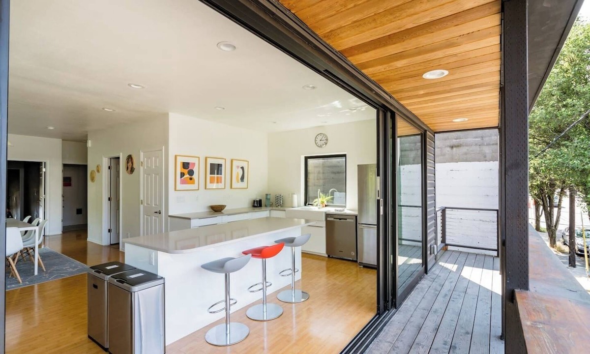 Alphabet Historic District House | Unique 8 BR Private Home in Pearl District