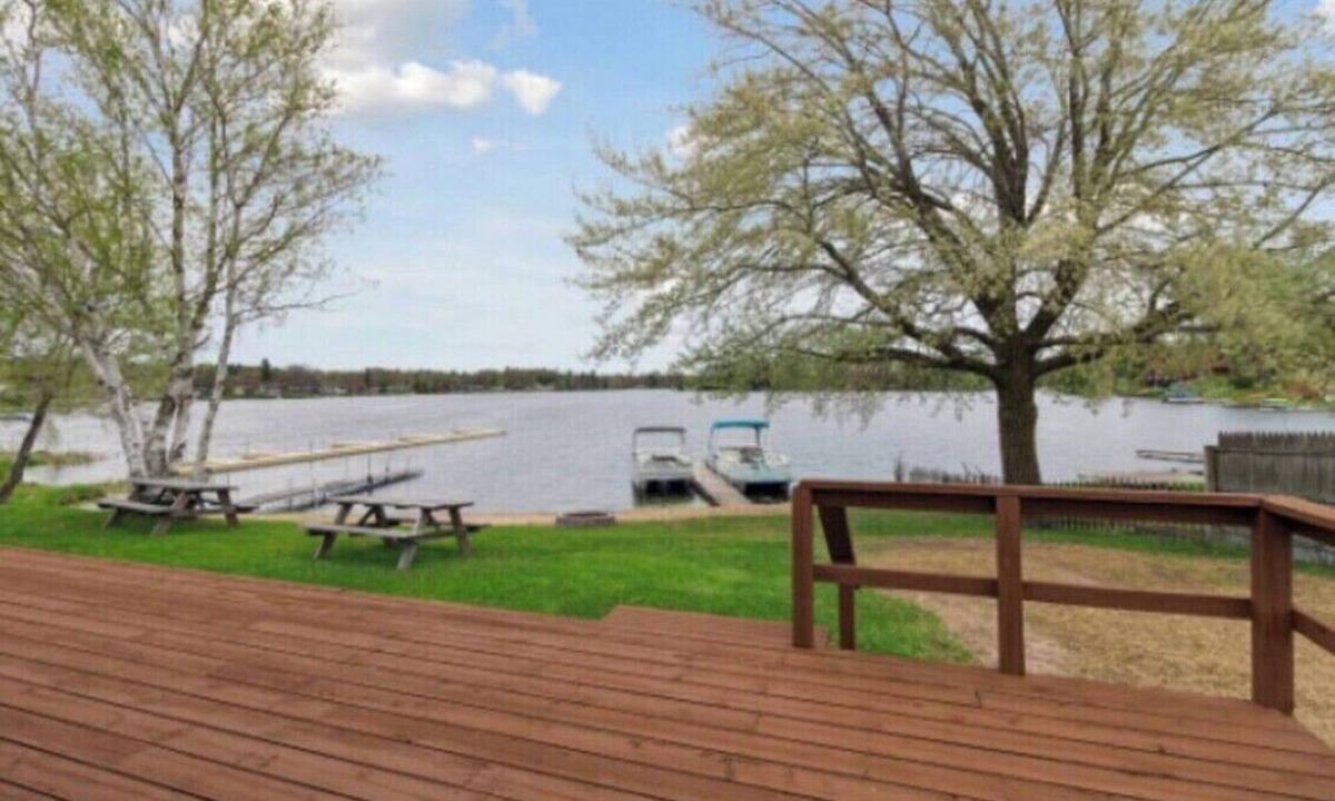 Long Lake Cabin | Unit 1 Long lake-Lakefront-2 BR