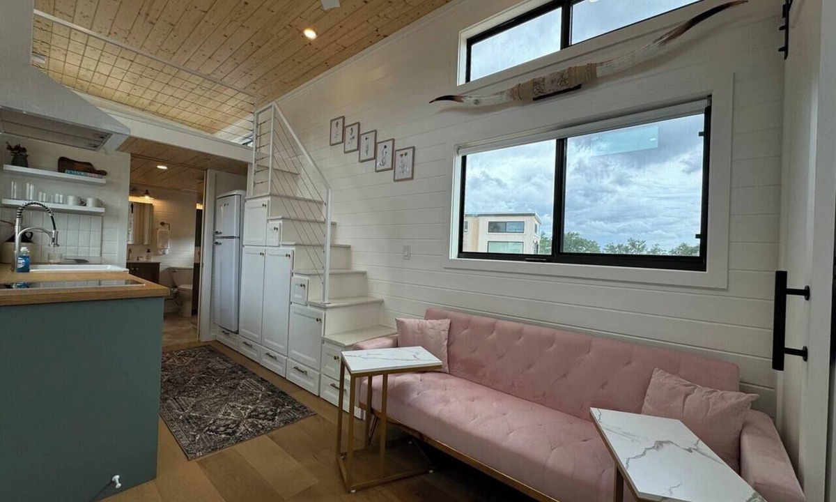 Johnson City House | Unit #3 - Modern Tiny Home in the heart of Texas Wineries