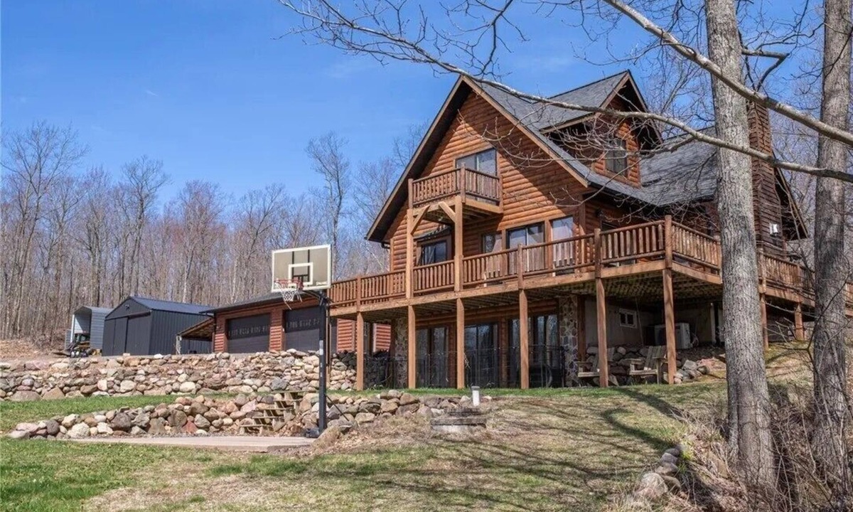 Reserve House | UTV Trail Access Log Retreat 42 Acres Sleeps 10 Dog Friendly RV Hookup