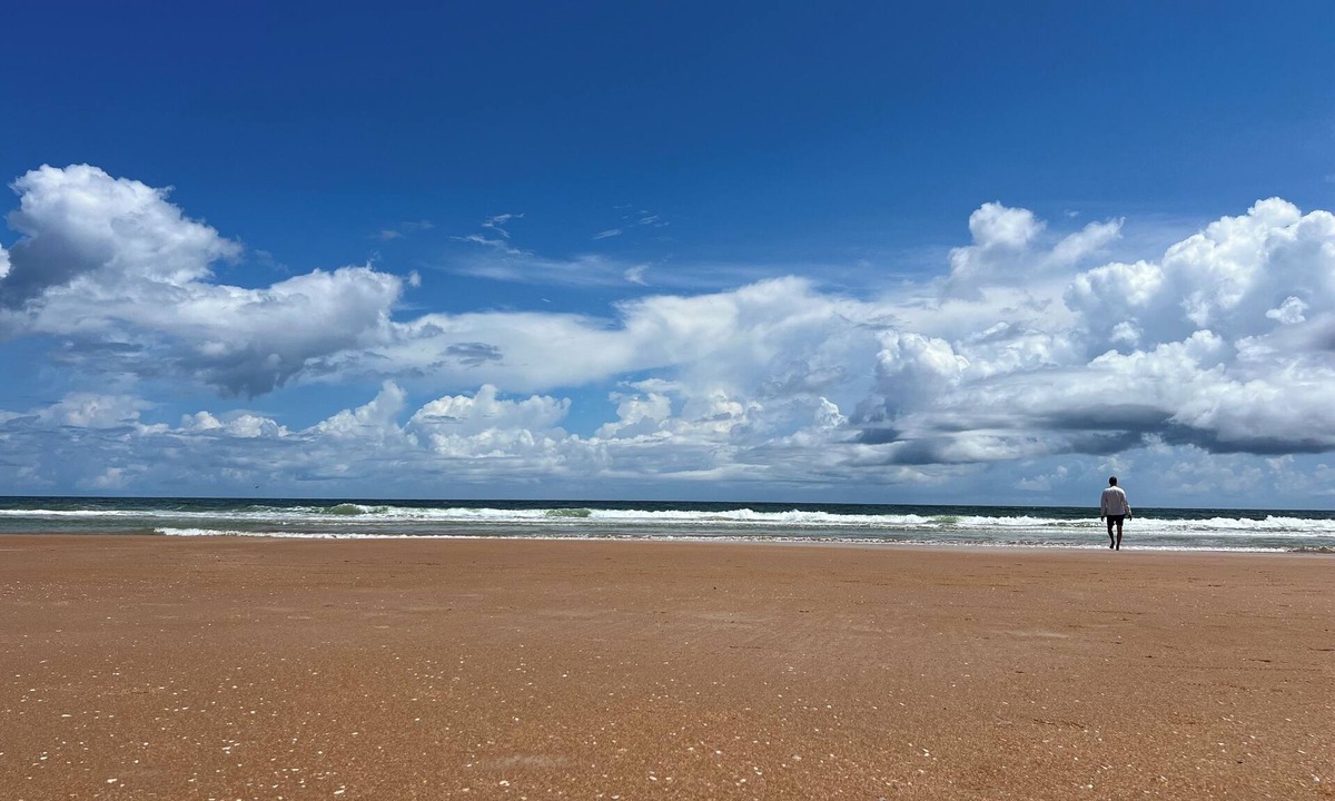 Ortona Park Apartment | Value studio in N Daytona Beach with pools, spa, kitchenette and beach gear!