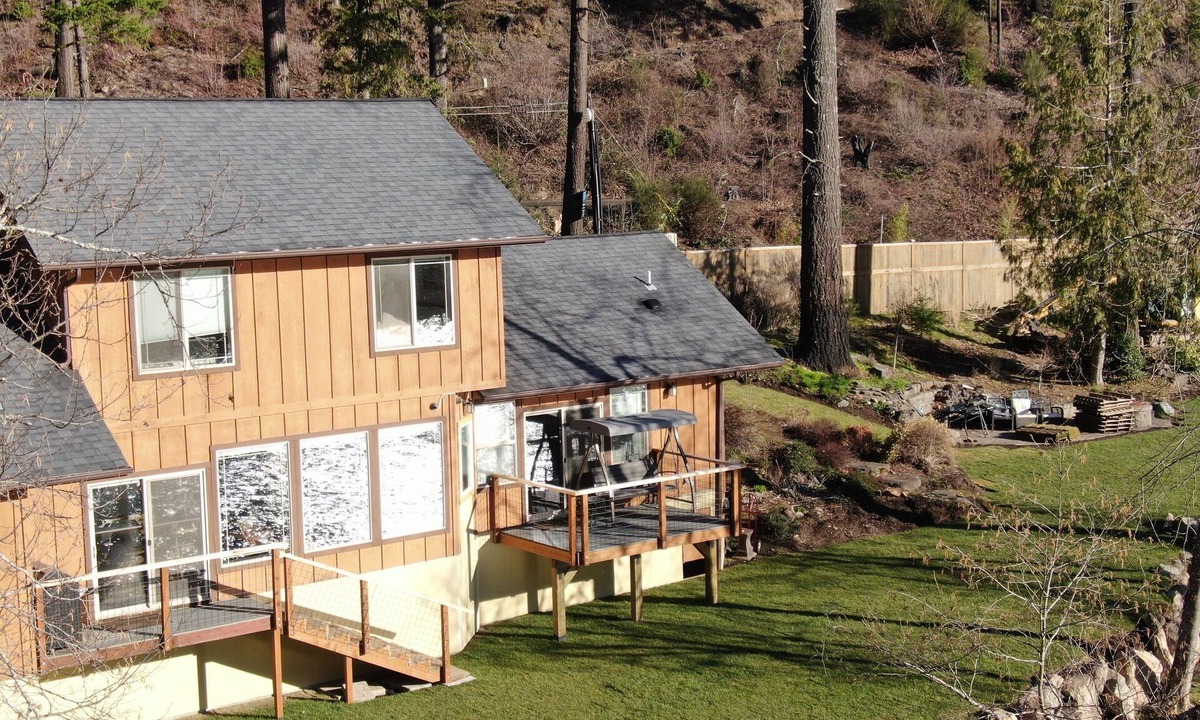 Vida House | VidaViewResort.com: best riverfront value.