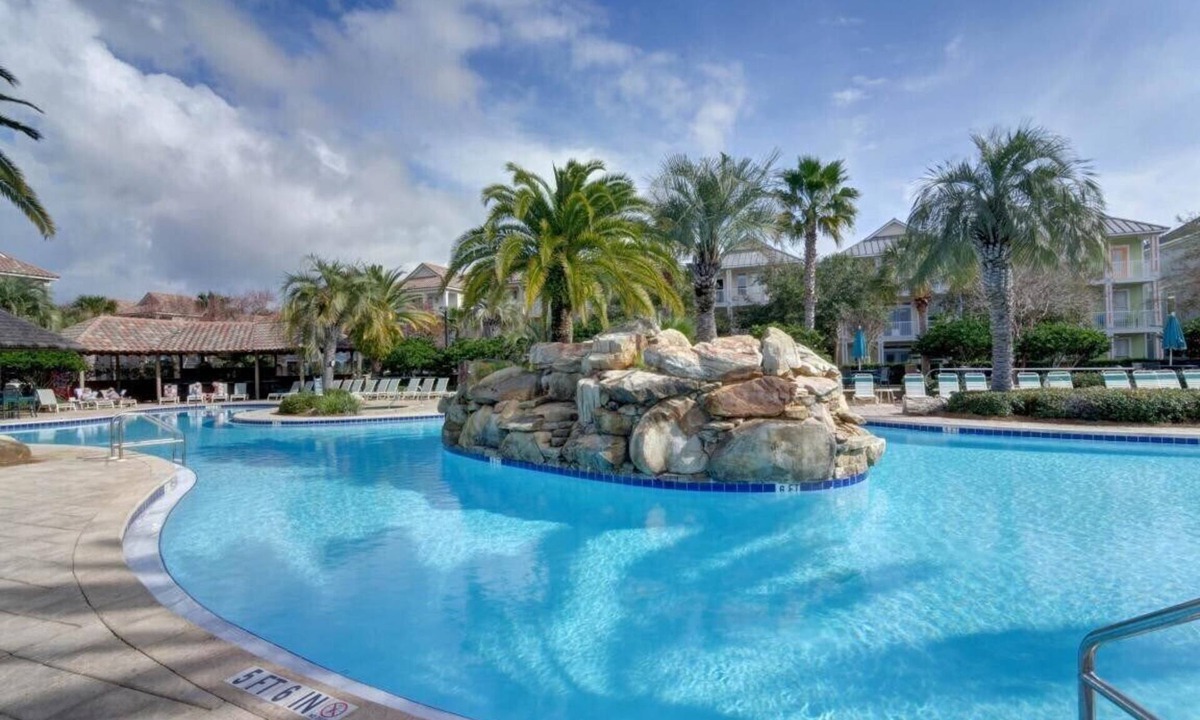 Villages of Crystal Beach Villa | Walk to Beach | Resort Pool | Recently Renovated