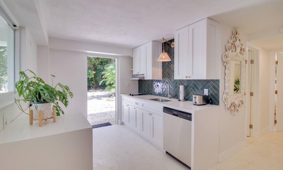 Tavernier Apartment | Walk to Beach: Tavernier Apartment w/Patio!