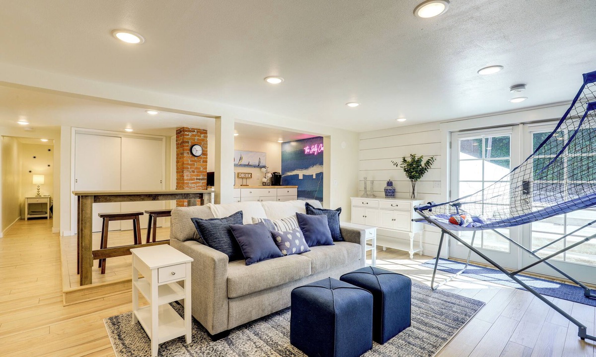 Camas Cottage | Walk to Dtwn Camas! Updated Home w/Game Room
