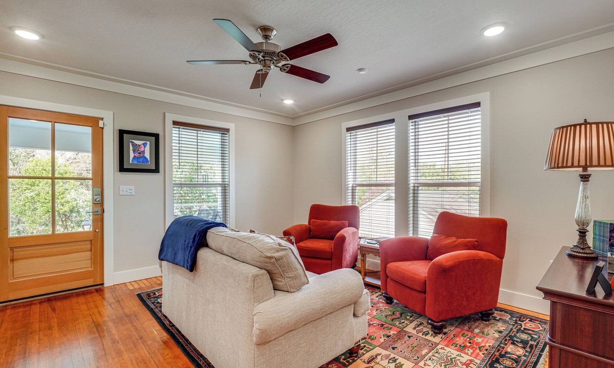 Laurel House | Walk to Historic Dtwn Laurel: Quiet Home w/Porch