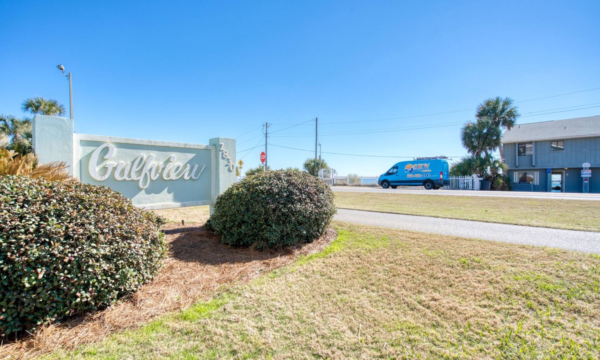 Scenic Gulf Drive Condo | walk to the beach 1 minute across