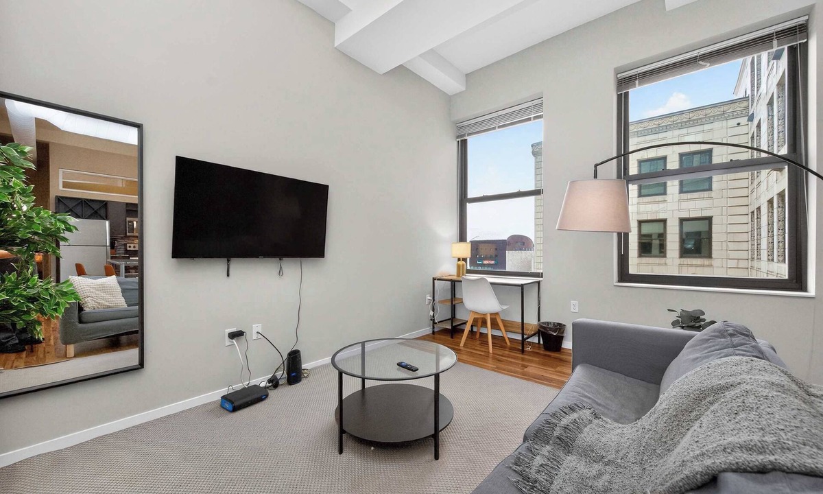 Downtown Cincinnati Apartment | Walkable 2 bed - Paul Brown Stadium
