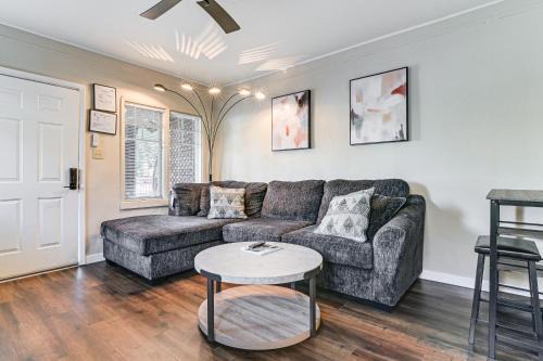 Governmental Mall House | Walkable Haven 1 Mi to Dtwn Phoenix & Chase Field!