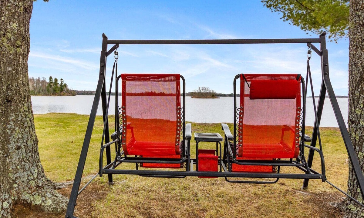 Duluth Cabin | Water's Edge on Island Lake, Heirloom Vacations