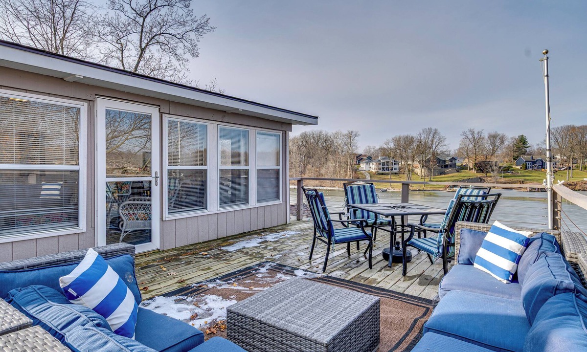 Monticello Apartment | Water & Sunset Views! Monticello Couple's Getaway