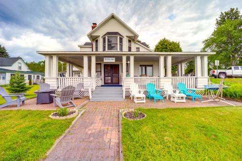 Oden House | Waterfront Alanson Cottage w/Dock & Lake Access!