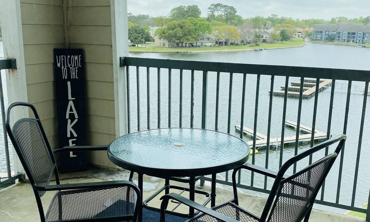 Walden on Lake Conroe Condo | Waterfront Condo with Private Pool and Amazing Views!