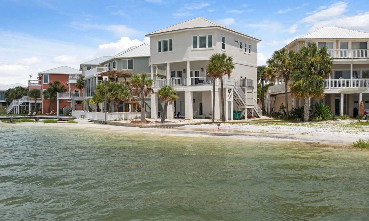 Navarre Beach House | Waterfront designed for multiple families perfect vacation 5 BR/5.5 BA
