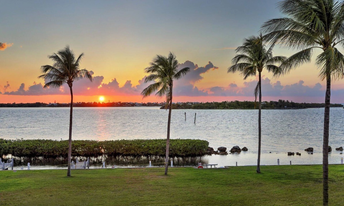 Marathon House | Waterfront luxury Villa (60) with sunset views and boat slip