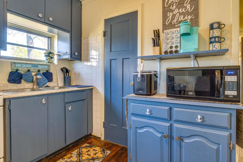 Monticello House | Waterfront Relaxation! Monticello Home w/Deck