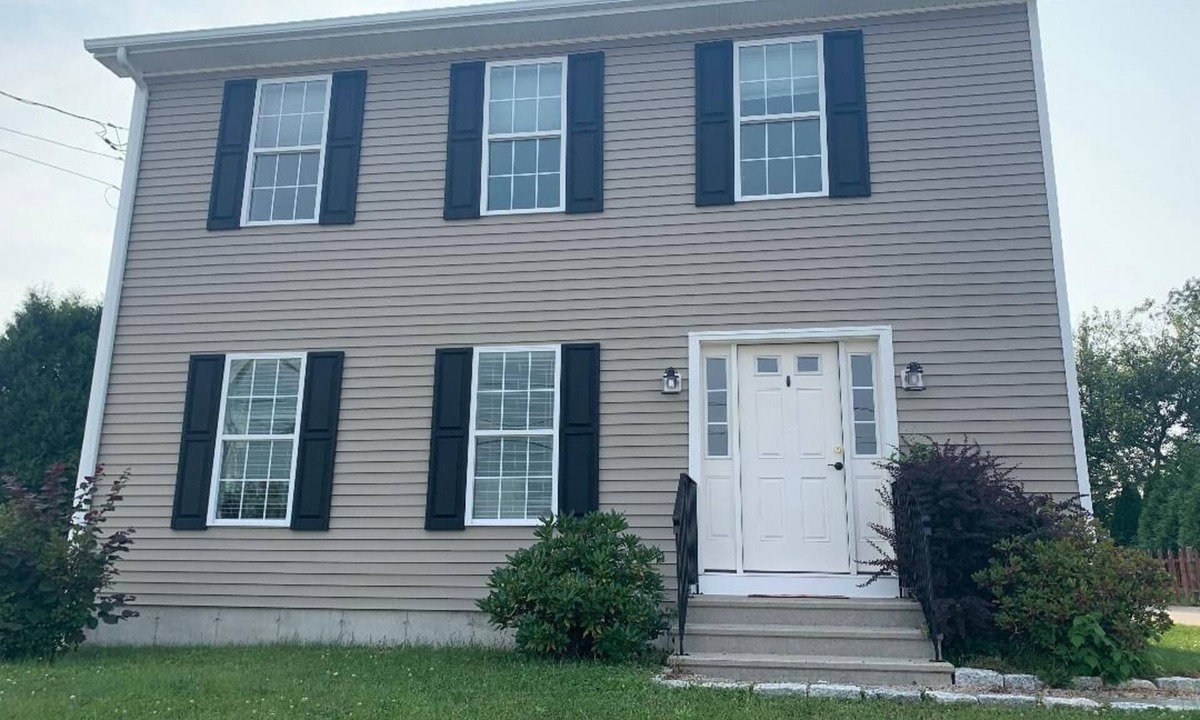 Weekapaug House | Weekapaug area beach house near beach and pond with Dunes beach pass included.