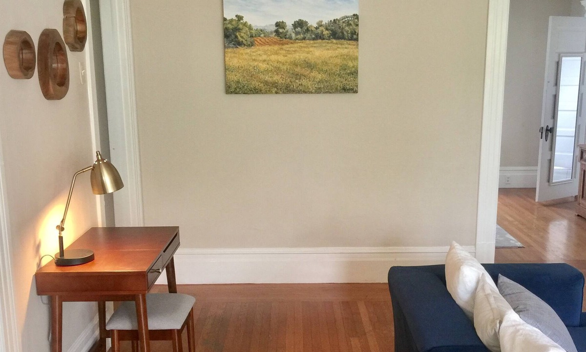 Cloverdale House | Welcome to the best deal in Cloverdale